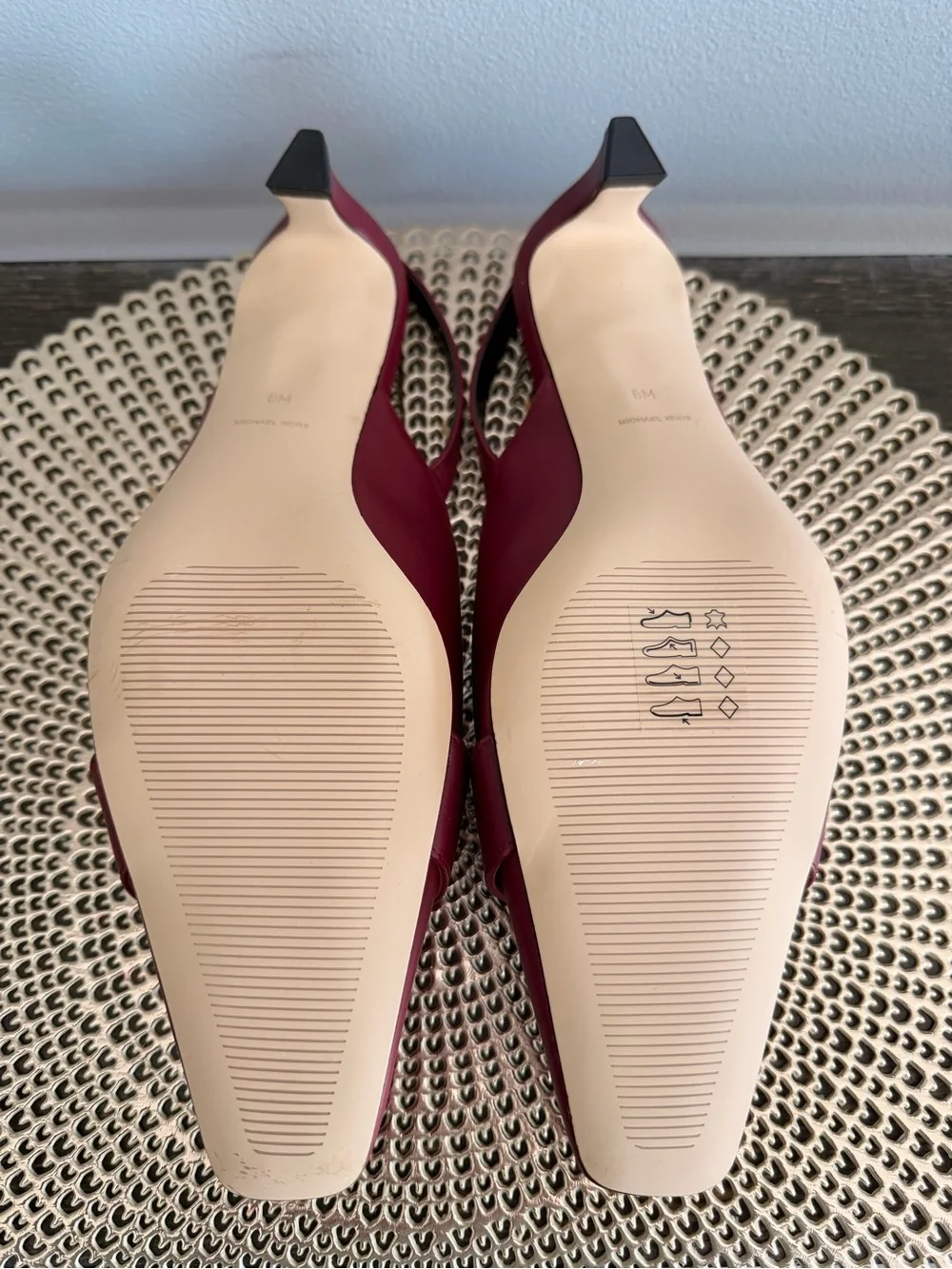 Michael Kors Burgundy Slingback Kitten Heel with Gold Buckle Size 8 NWOT - Picture 8 of 11